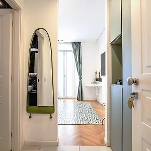 B And G San Babila- Luxury In The Heart Of - Design District Milan